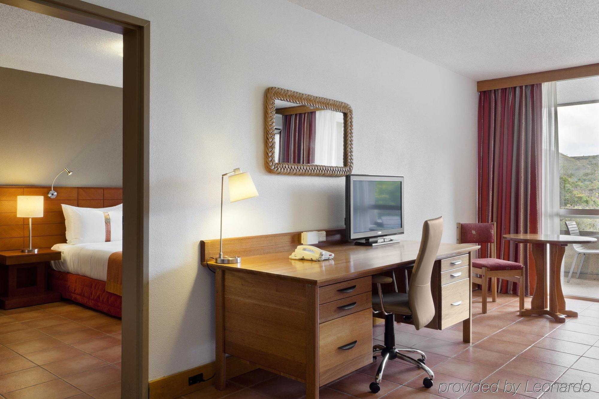 Holiday Inn & Suites Port Moresby By Ihg Room photo